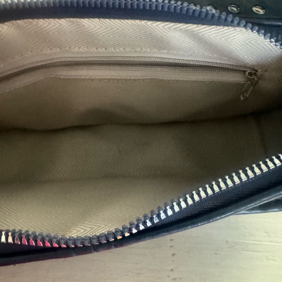 Navy Blue Stylish Women's Mini Solid Color Shoulder Bag With Rivet Decoration - Picture 4 of 6